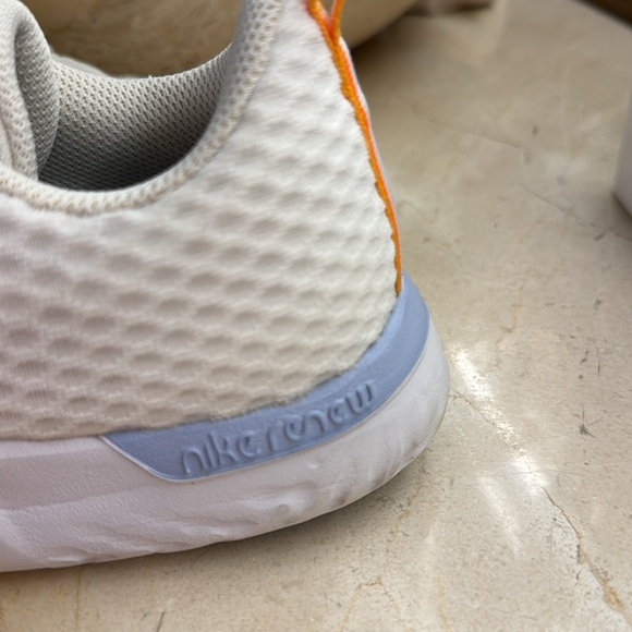 Nike Renew Sneakers - Picture 4 of 10